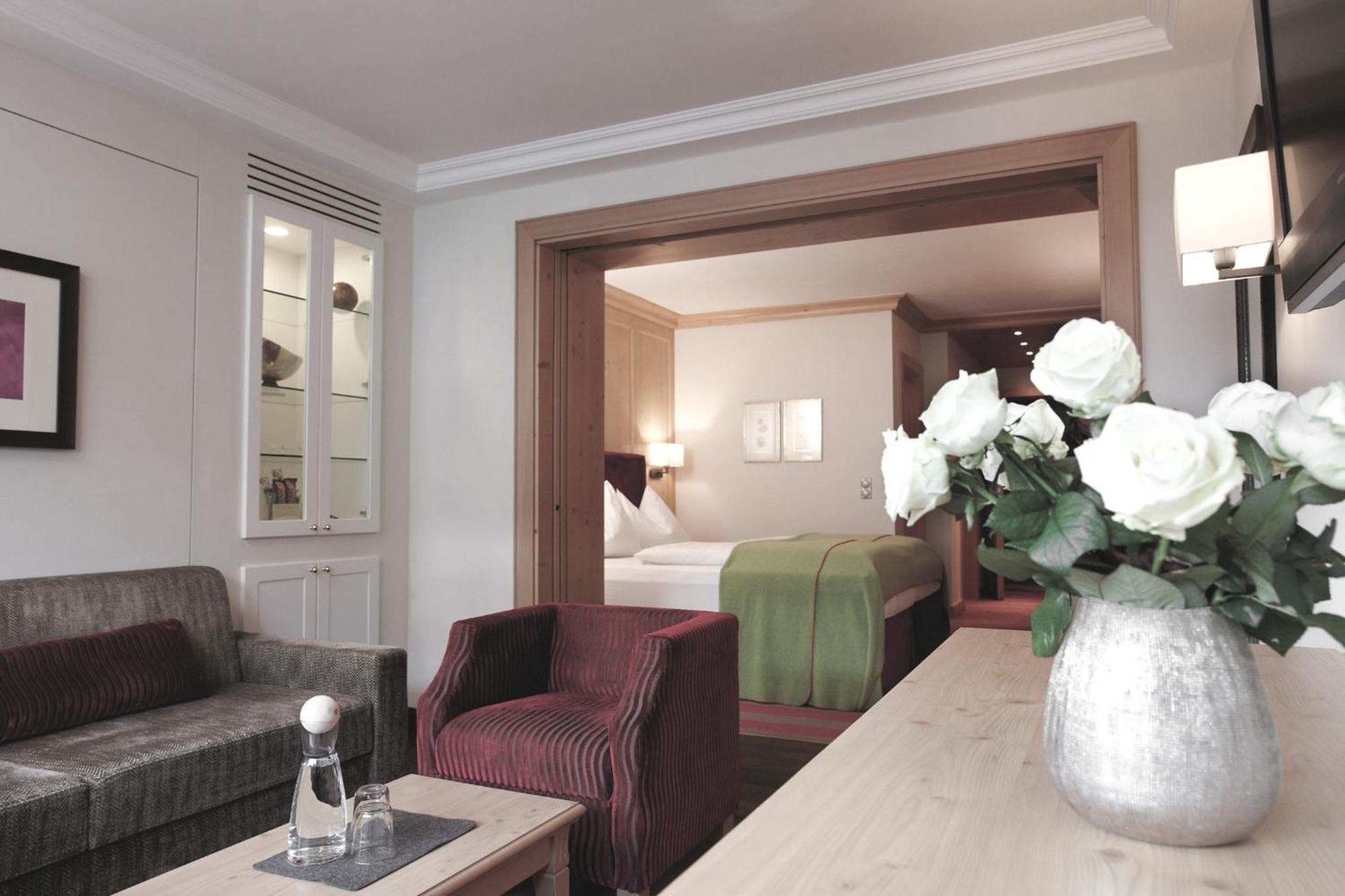 Deluxe Junior Suite,1602329742:JPEG