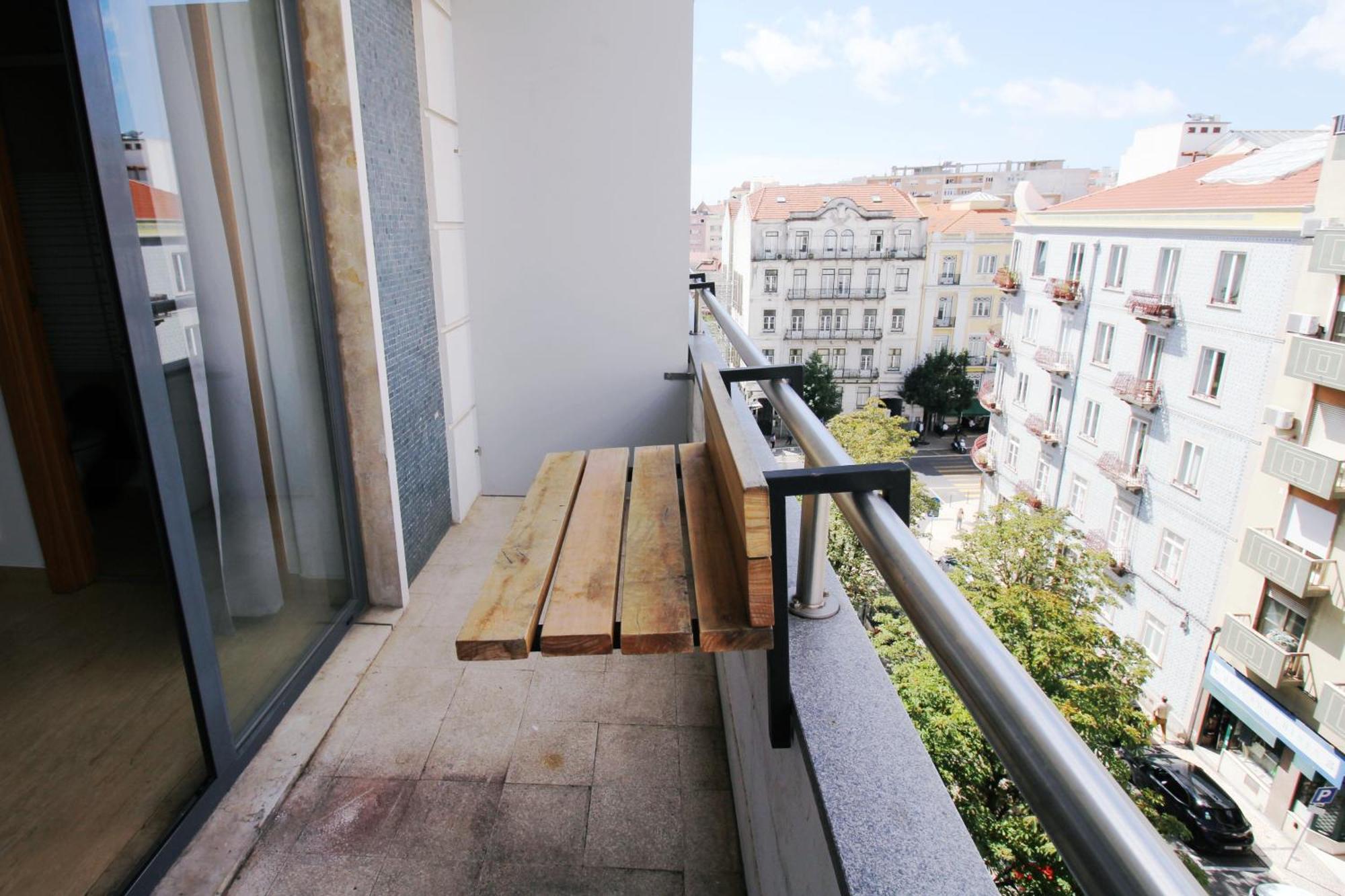 Family Room Balcony,1604168001:JPEG