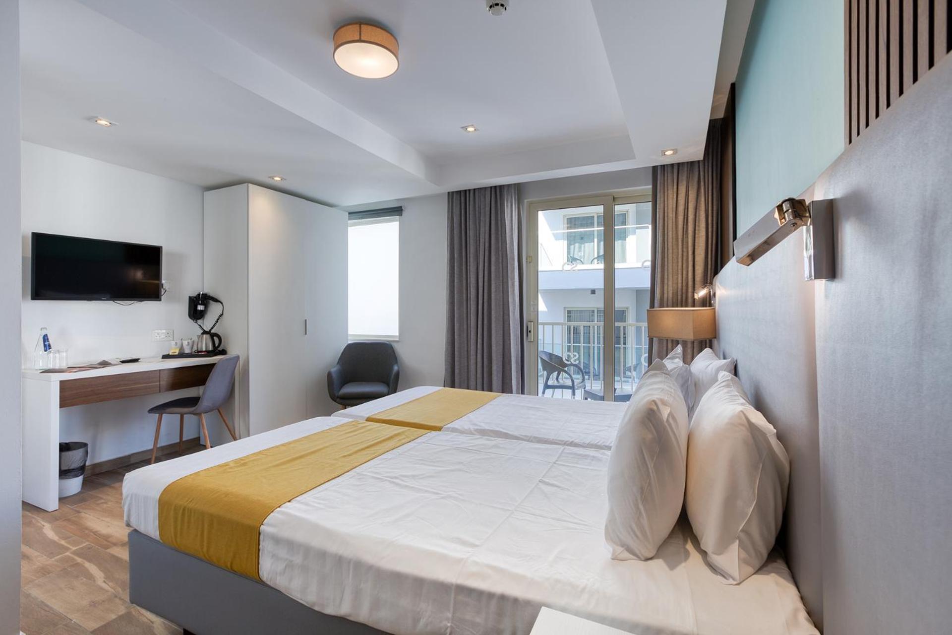 Standard Zweibettzimmer mit Balkon