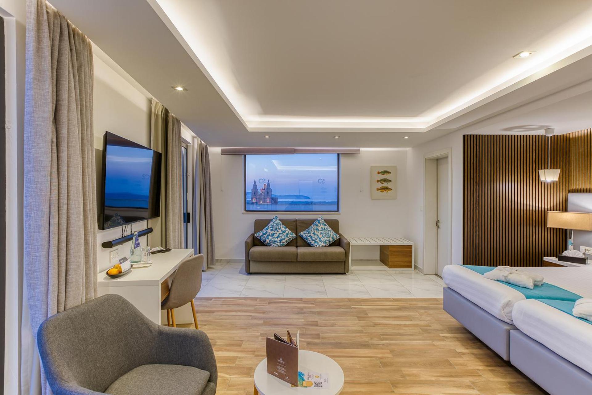 Deluxe Suite