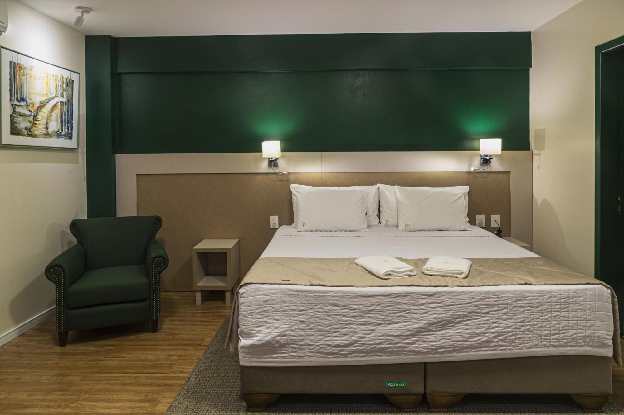 Suite King com Banheira de Hidromassagem