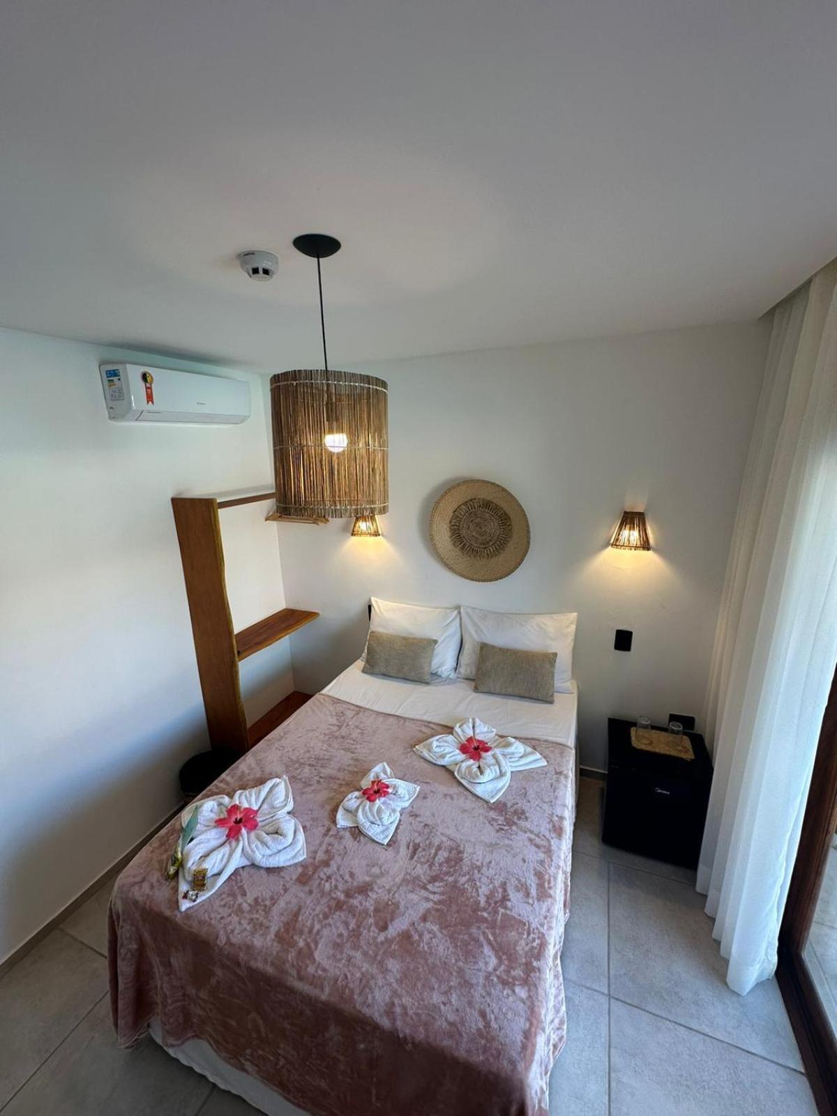 Quarto Duplo com Vista Piscina