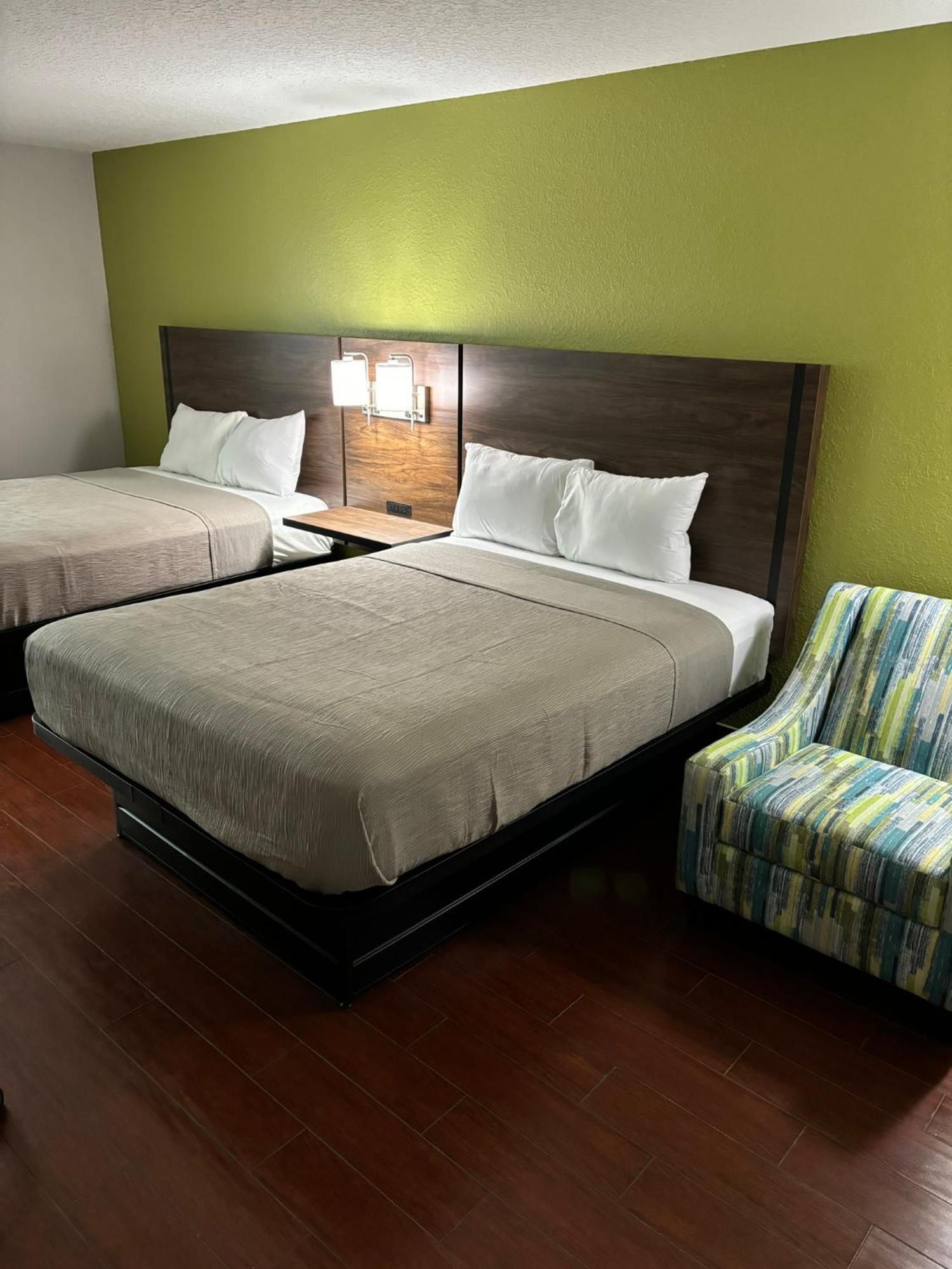 Queen Room with Two Queen Beds - Non-Smoking
