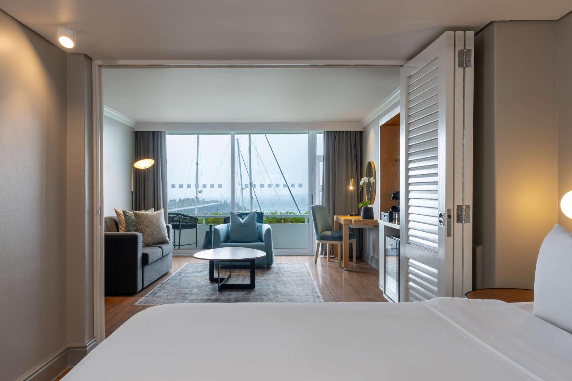 Junior Suite - Balcony and Ocean View