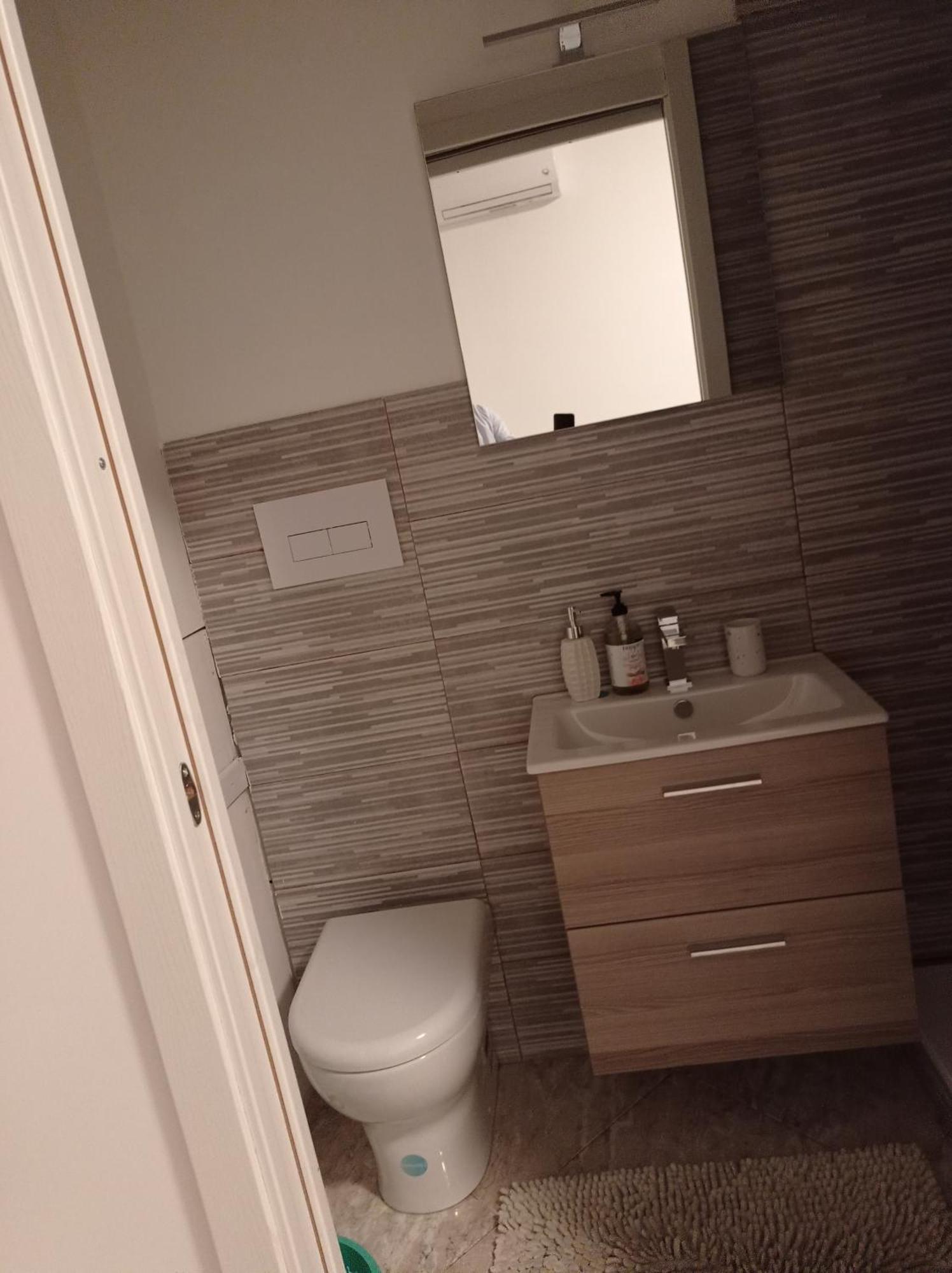 Large Double Room,1631583932:JPEG