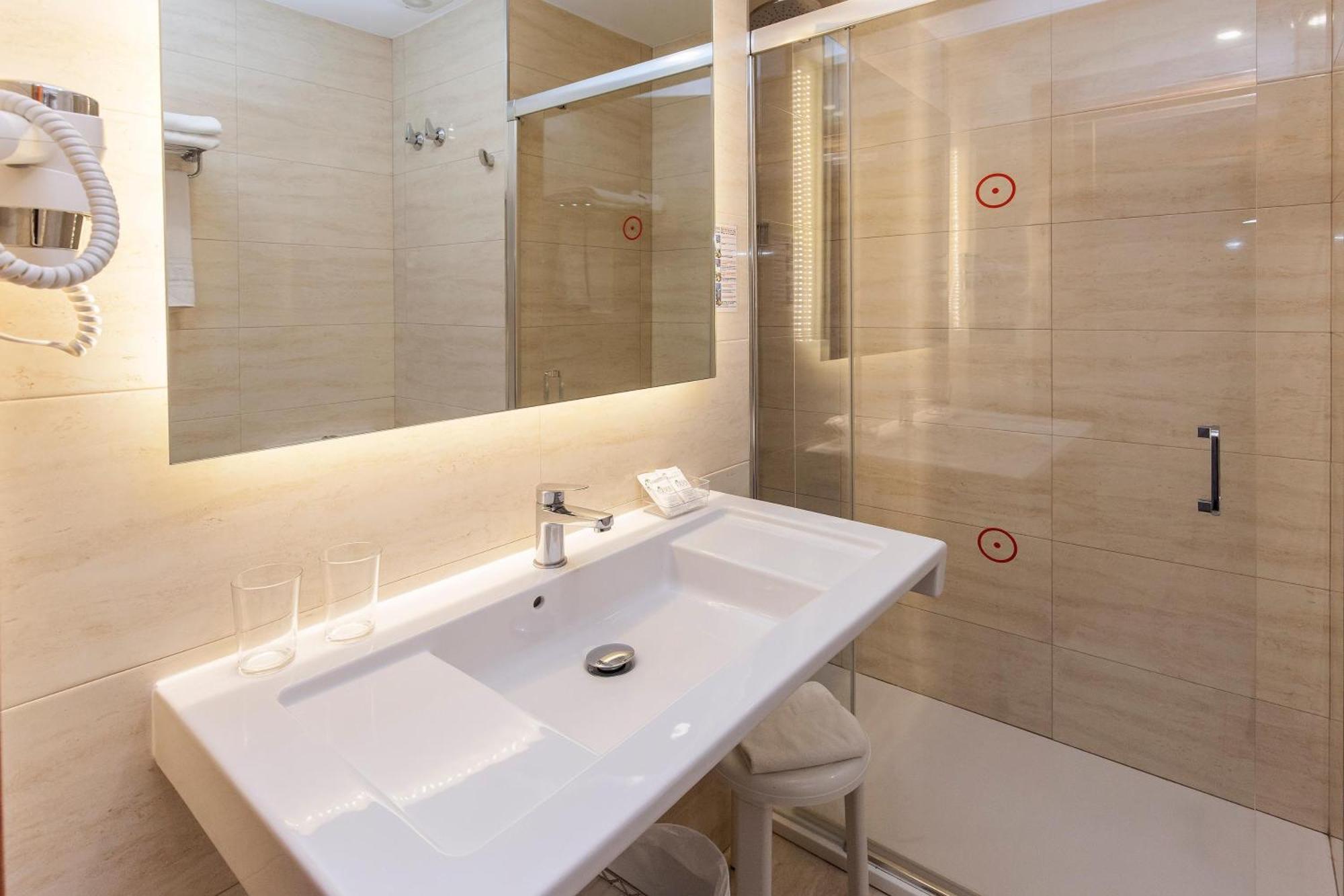 Quarto Duplo ou Twin Económico (2 Adultos)