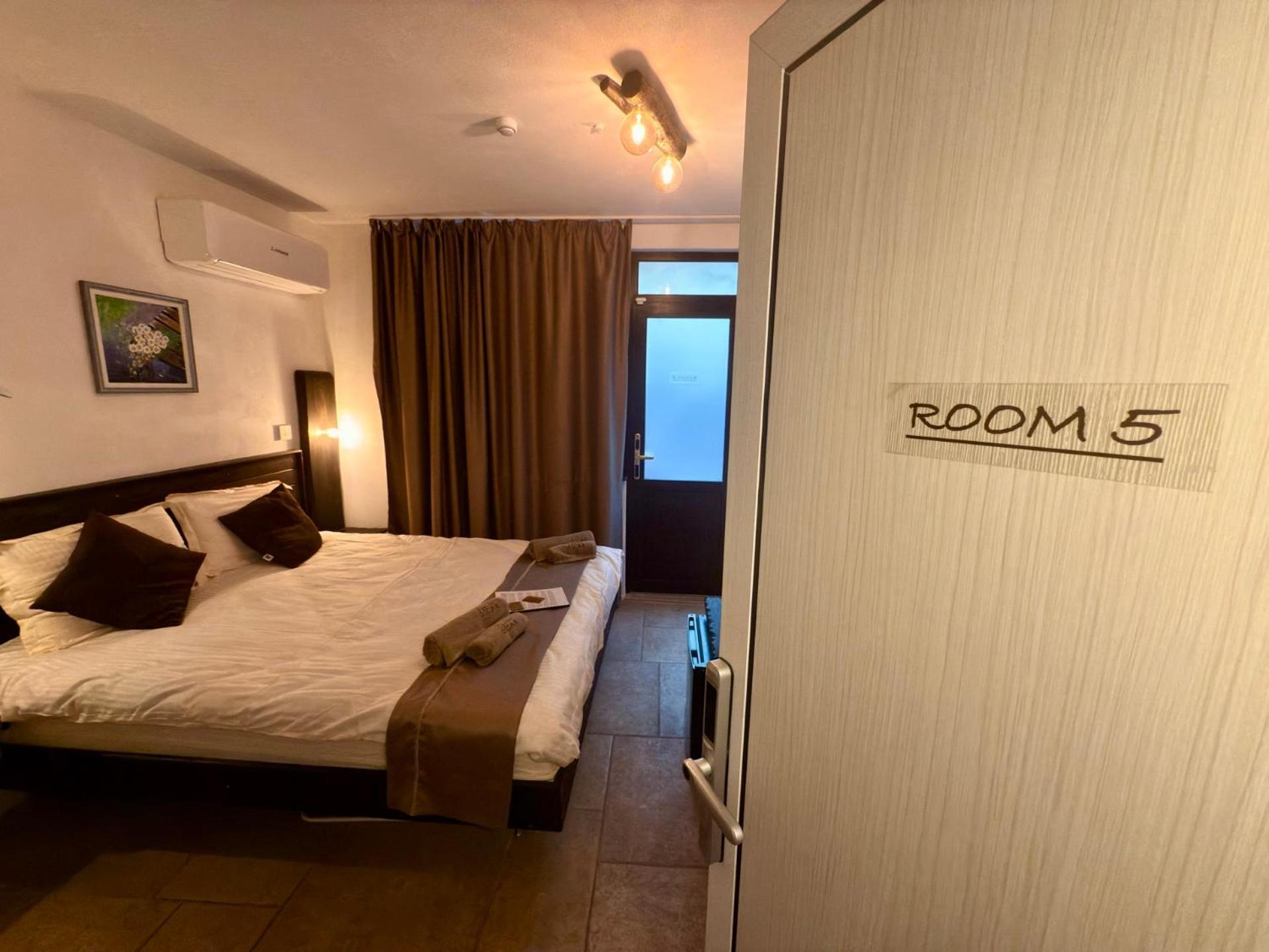 Doppelzimmer mit Patio