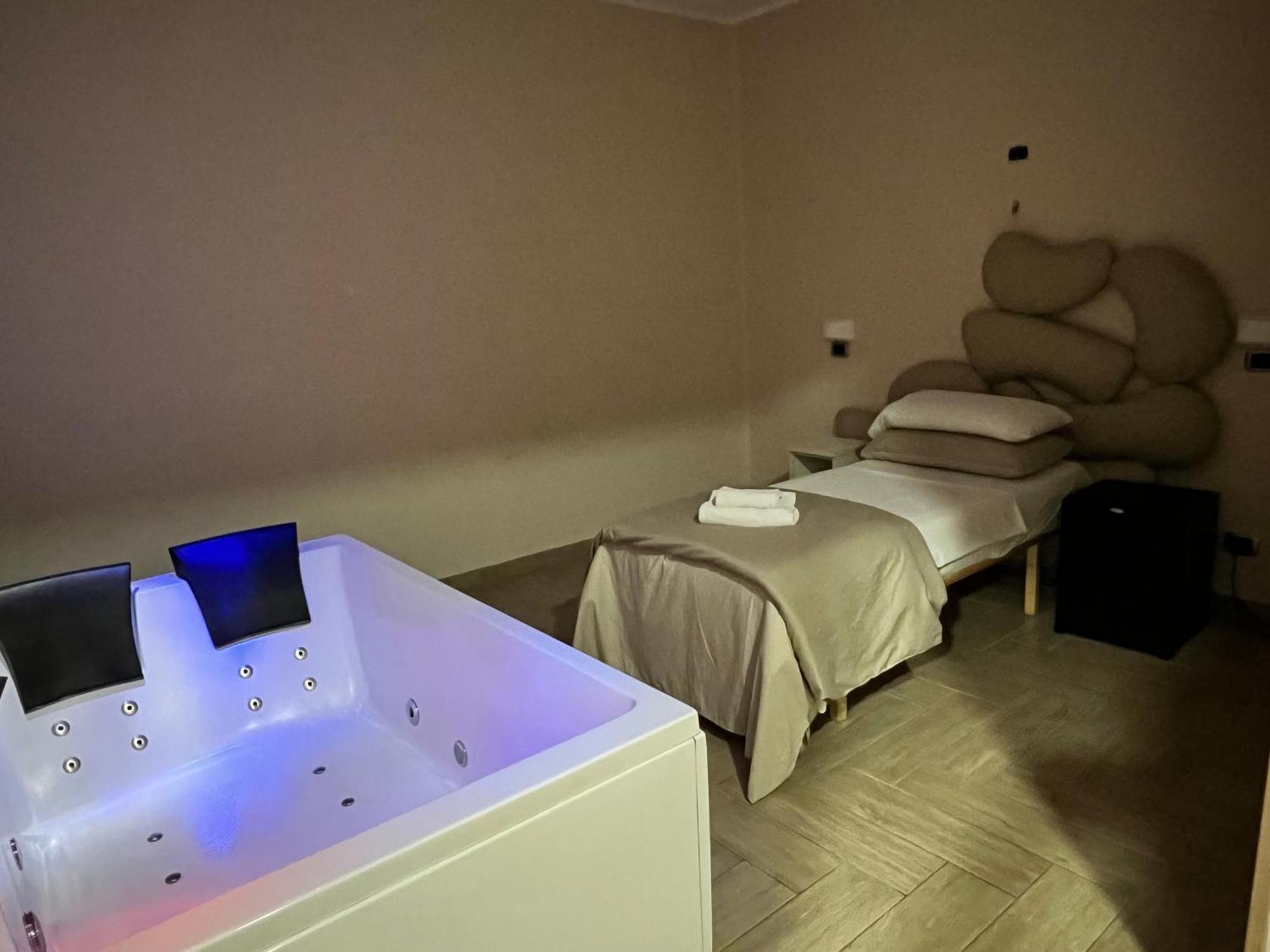 Single Room with Bath,1649029818:JPEG
