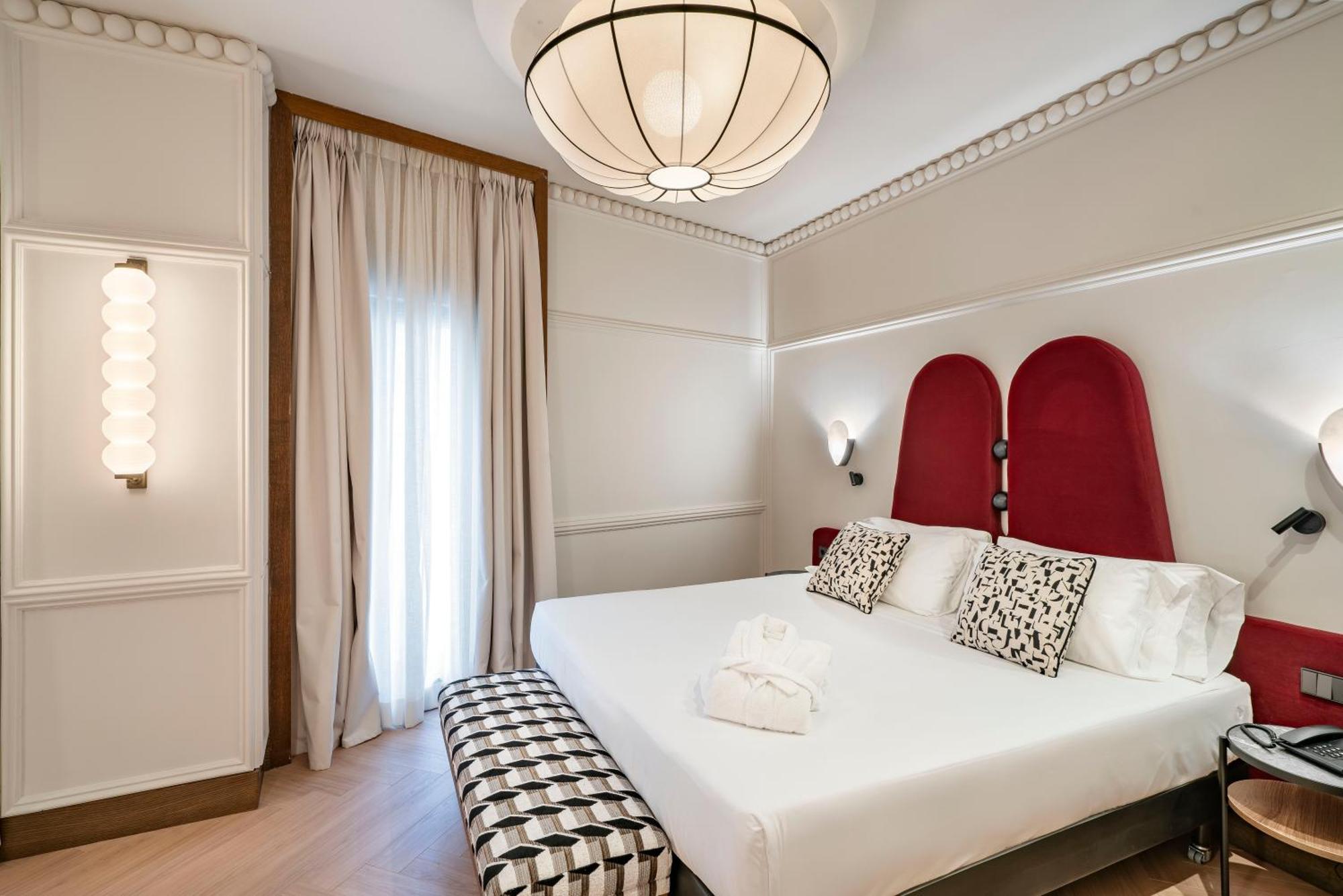 Superior Double Room Balcony Barrio de las Letras Views,1693273338:JPEG