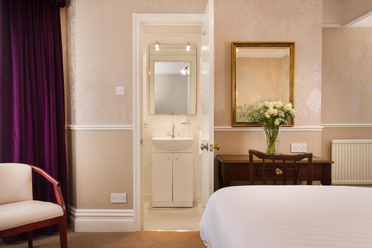 Quarto com Cama King-size