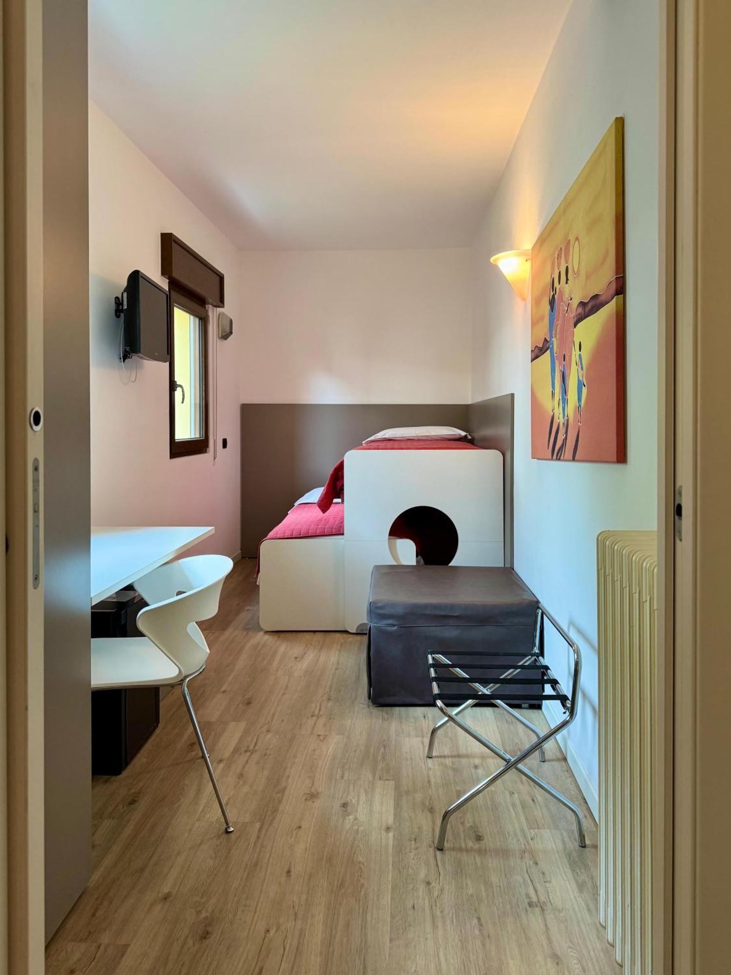 Double Room Balcony,1672571675:JPEG