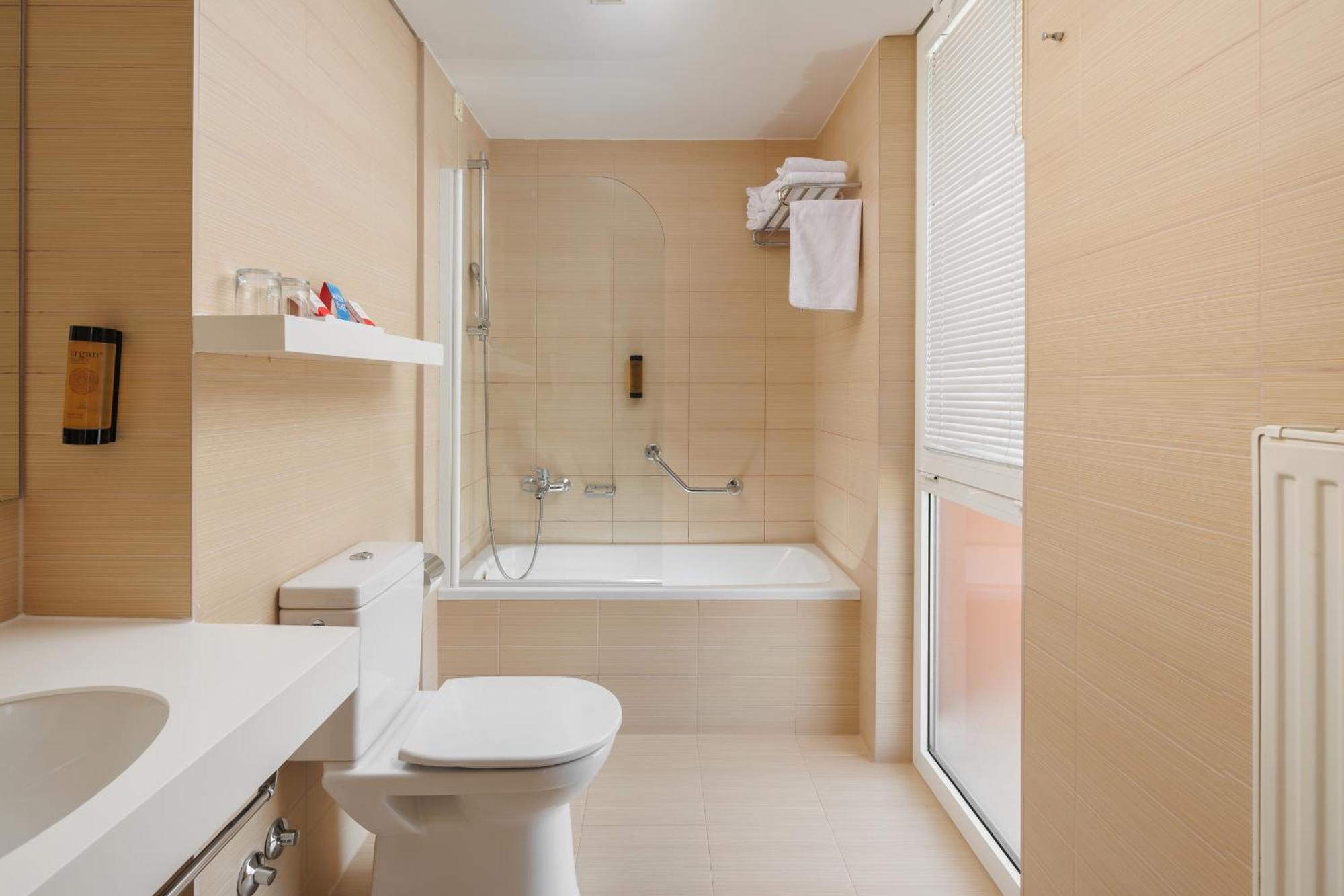 Superior Room with Balcony - Sea Side,1676736143:JPEG
