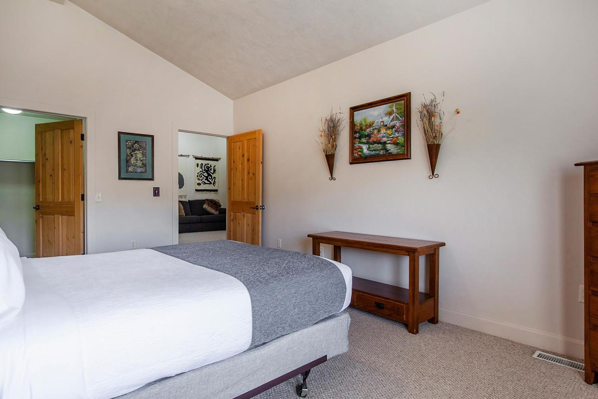 2 Bedroom Condominium with Loft #303E
