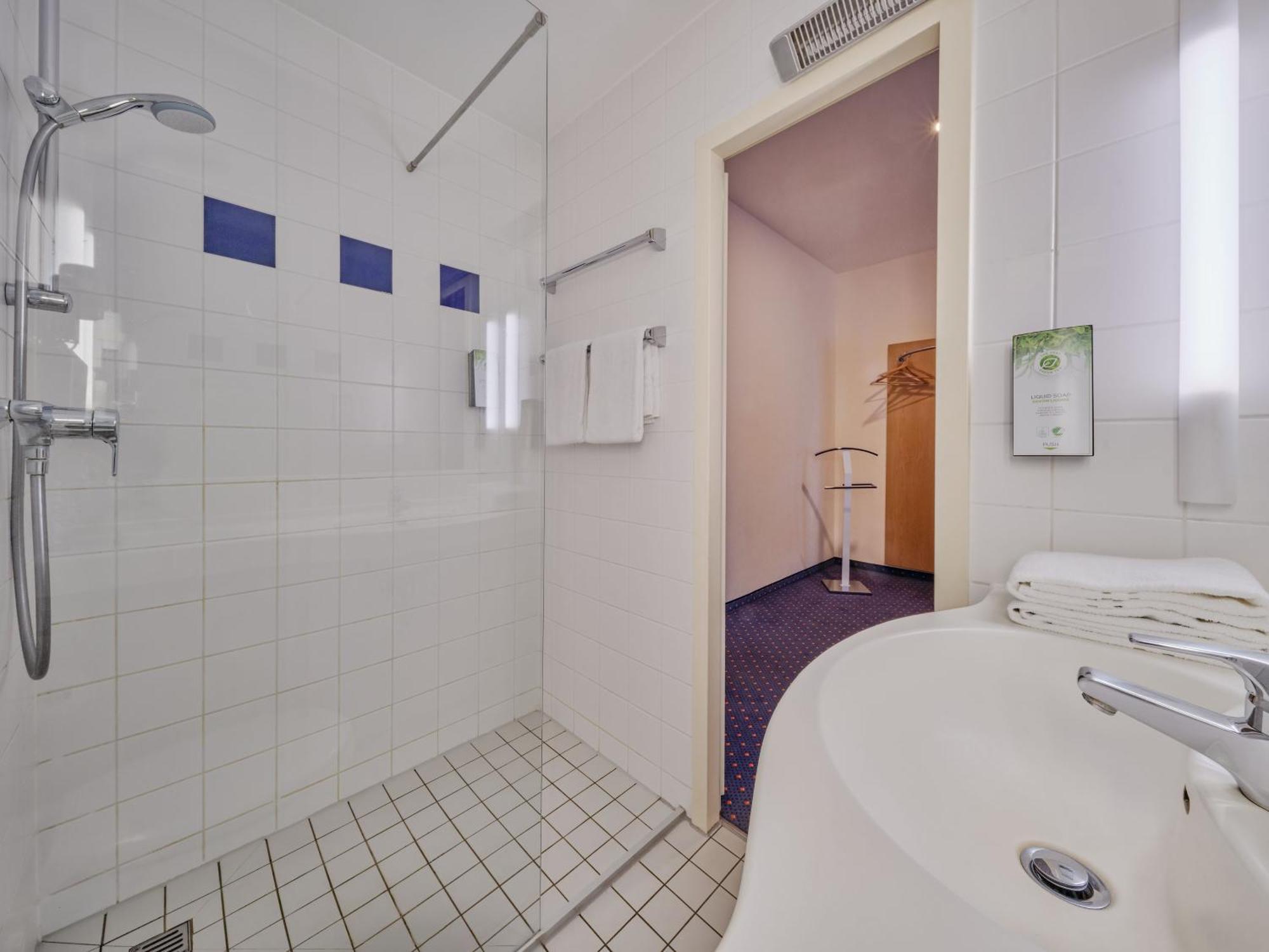 Single Room,1687449504:JPEG