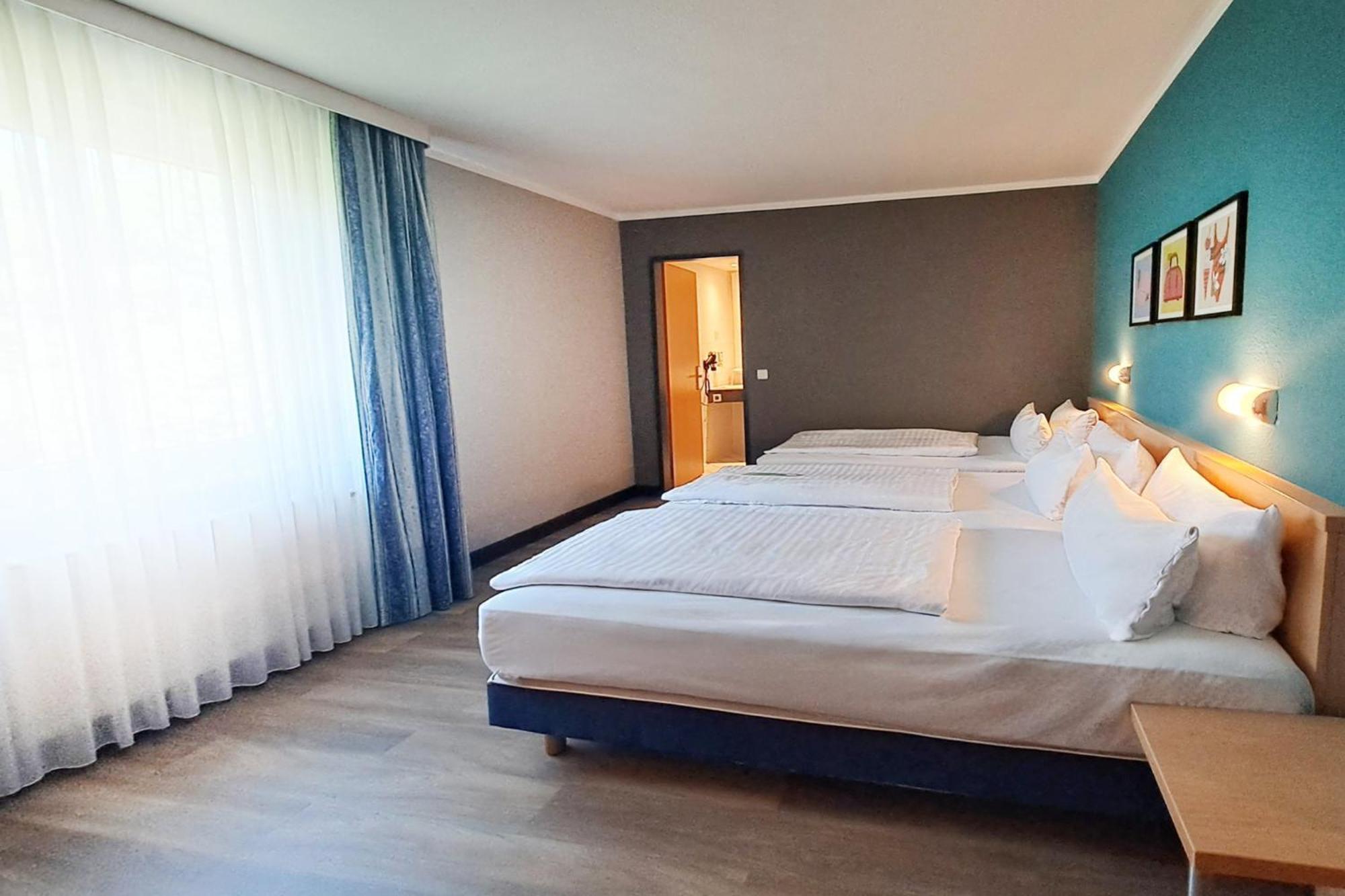 Standard Triple Room,1774450607:JPEG