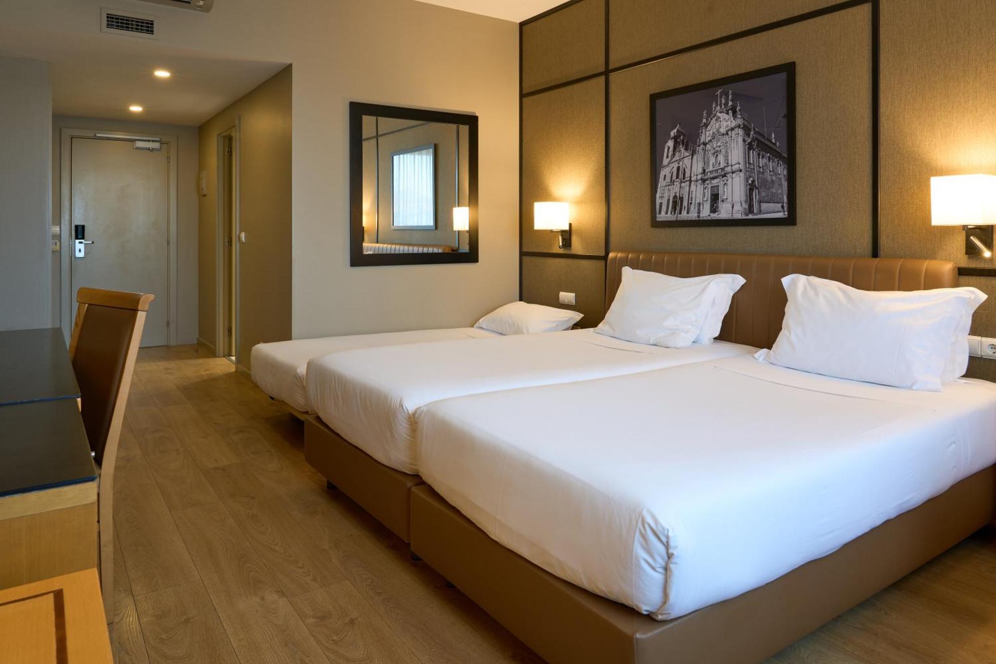 Quarto Twin Standard com Cama Extra