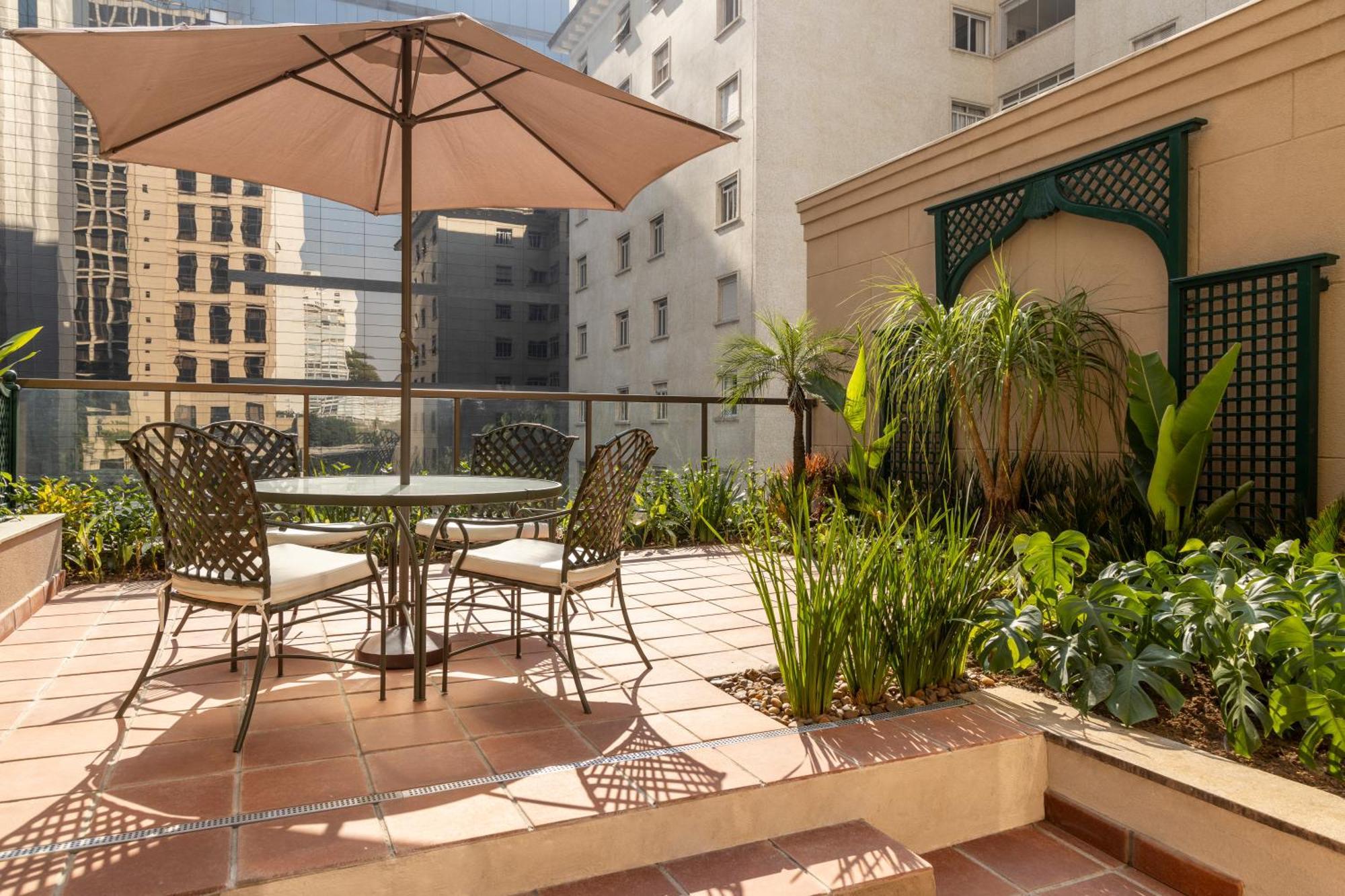 Executive Double Room with Balcony,1717024874:JPEG