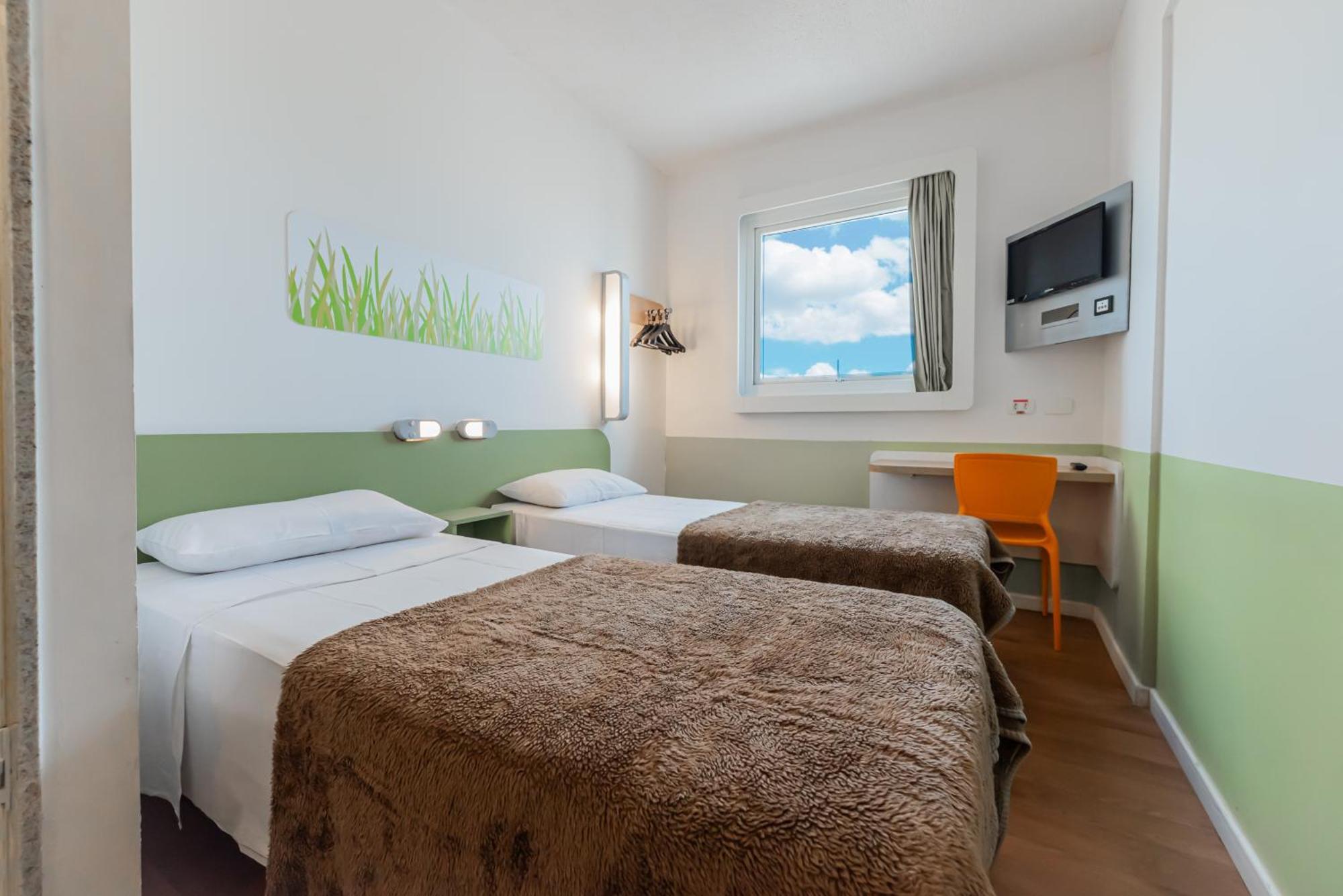 Standard Room with 2 Single Beds,1714081577:JPEG