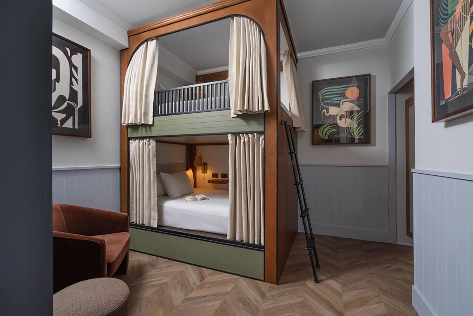 Two-Bedroom King Suite Double Bunk Bed Non-Smoking,1729995125:JPEG