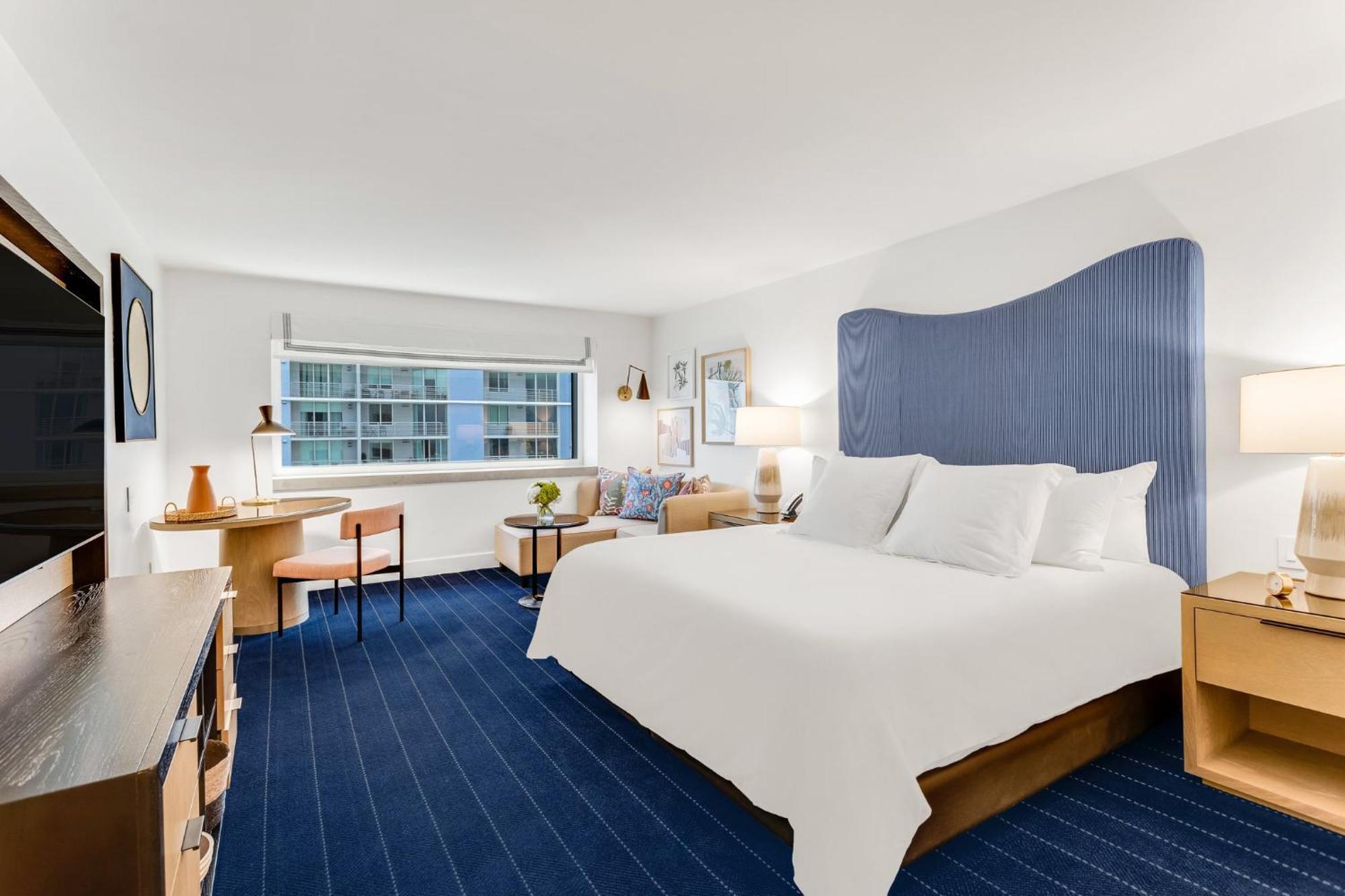 Classic King Room with Partial Bay View