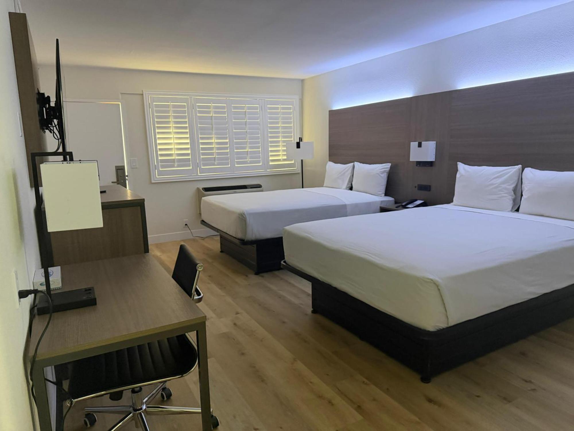 Queen Room with Two Queen Beds - Non-Smoking