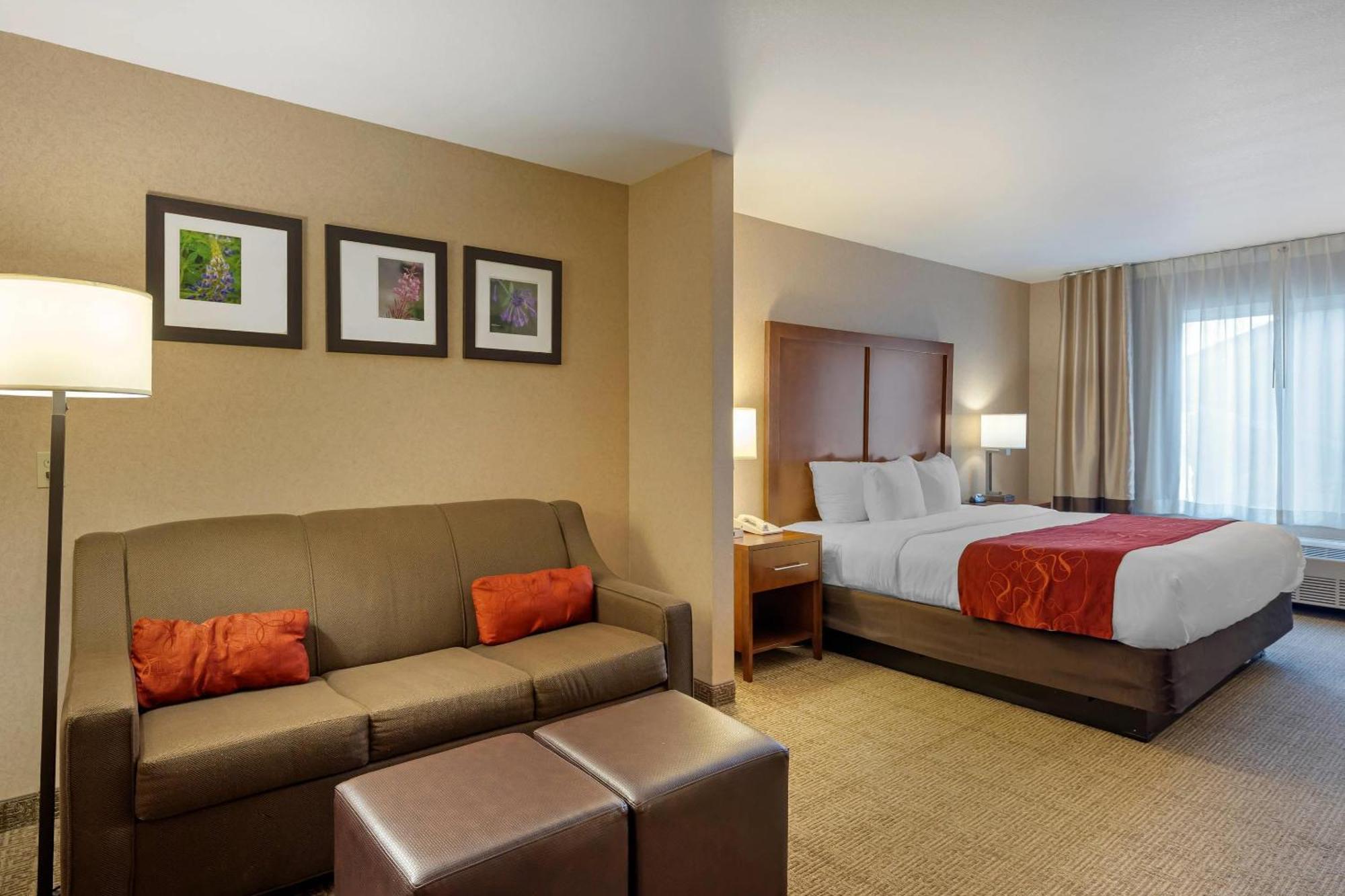 King Suite - Disability Access/Non-Smoking