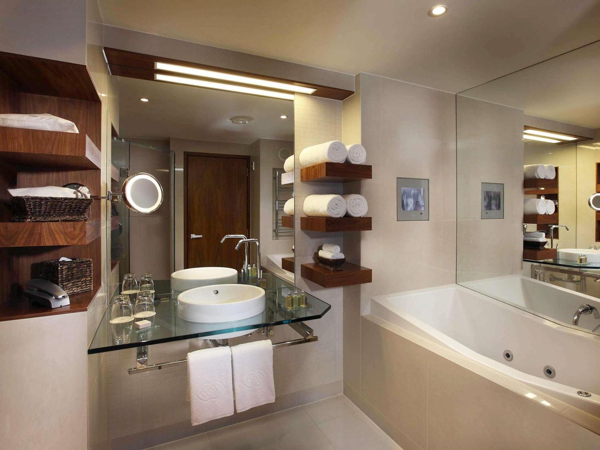 Luxury King Room Balcony Spa Bath Executive Lounge Access,1771522287:JPEG