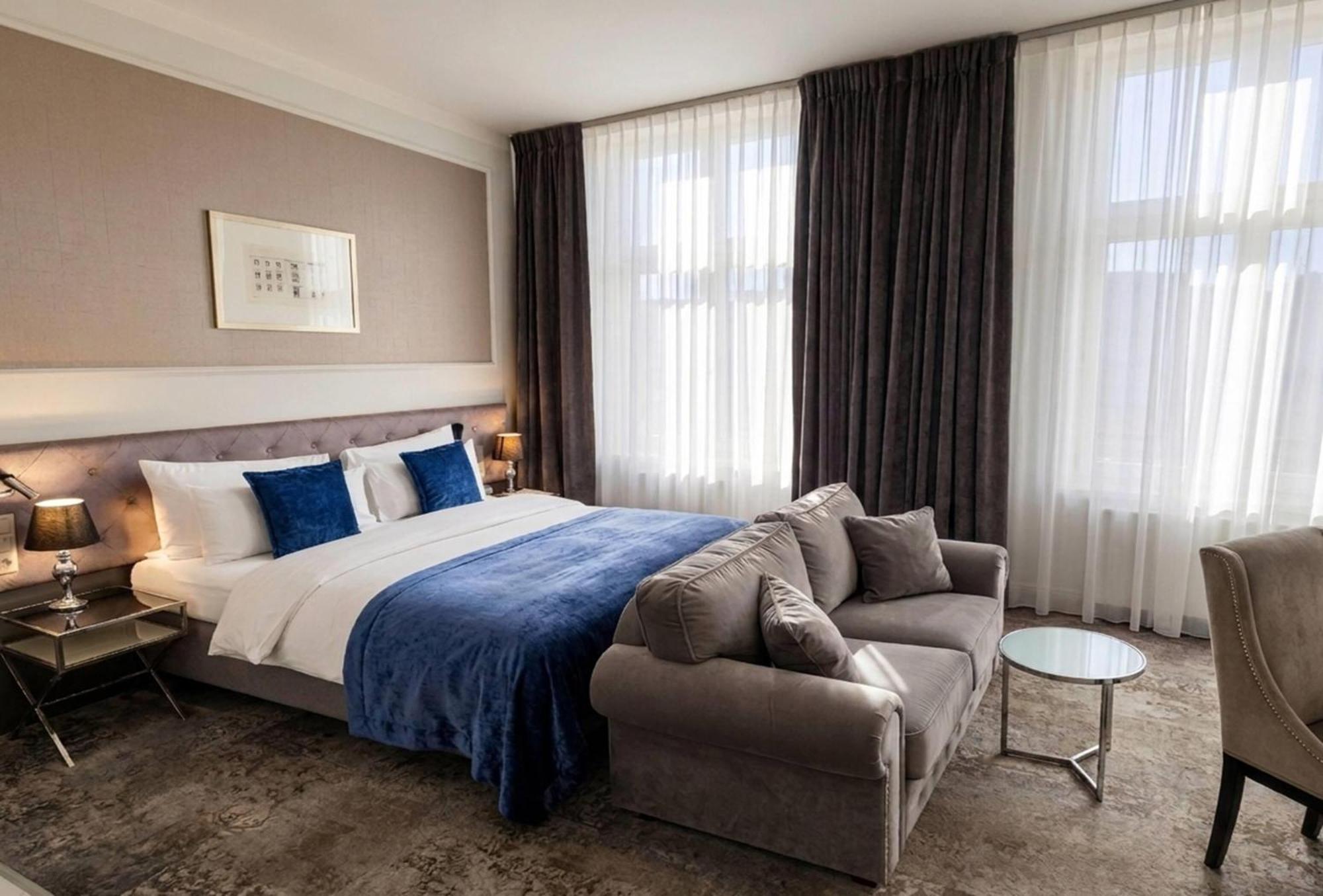 Premium Room,1765435134:JPEG