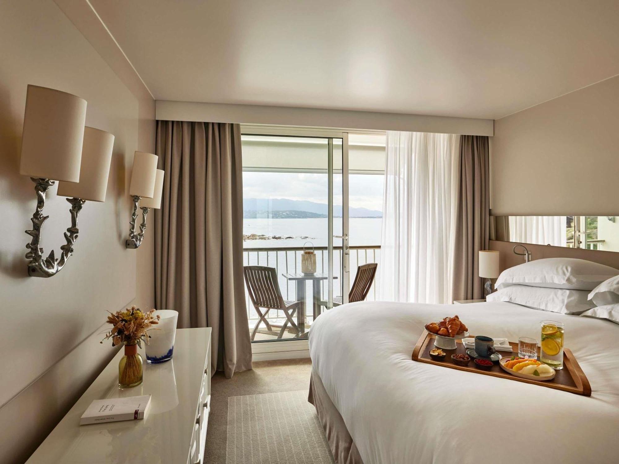 Classic room with balcony - Sea view