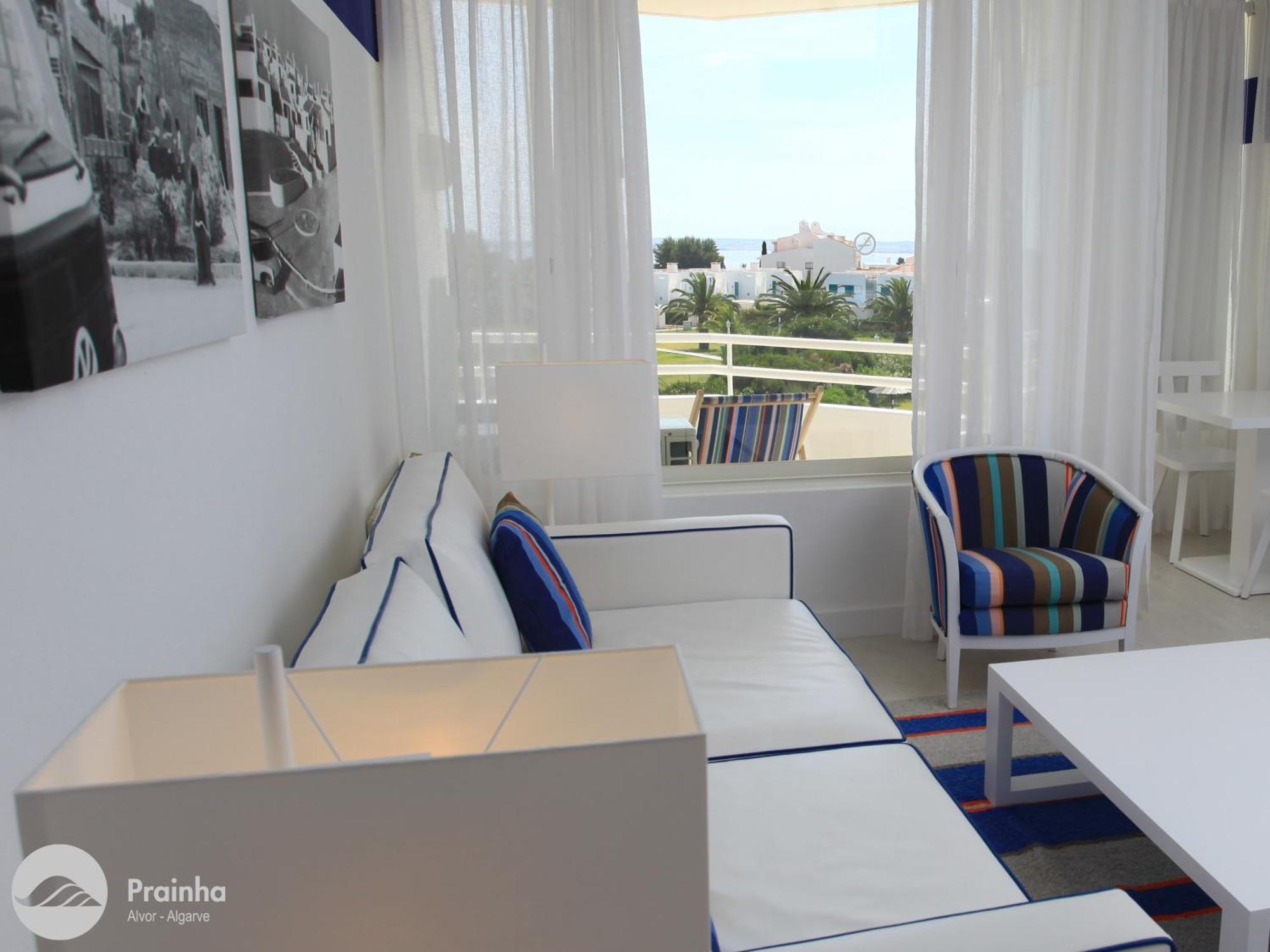One-Bedroom Apartment with Sea View