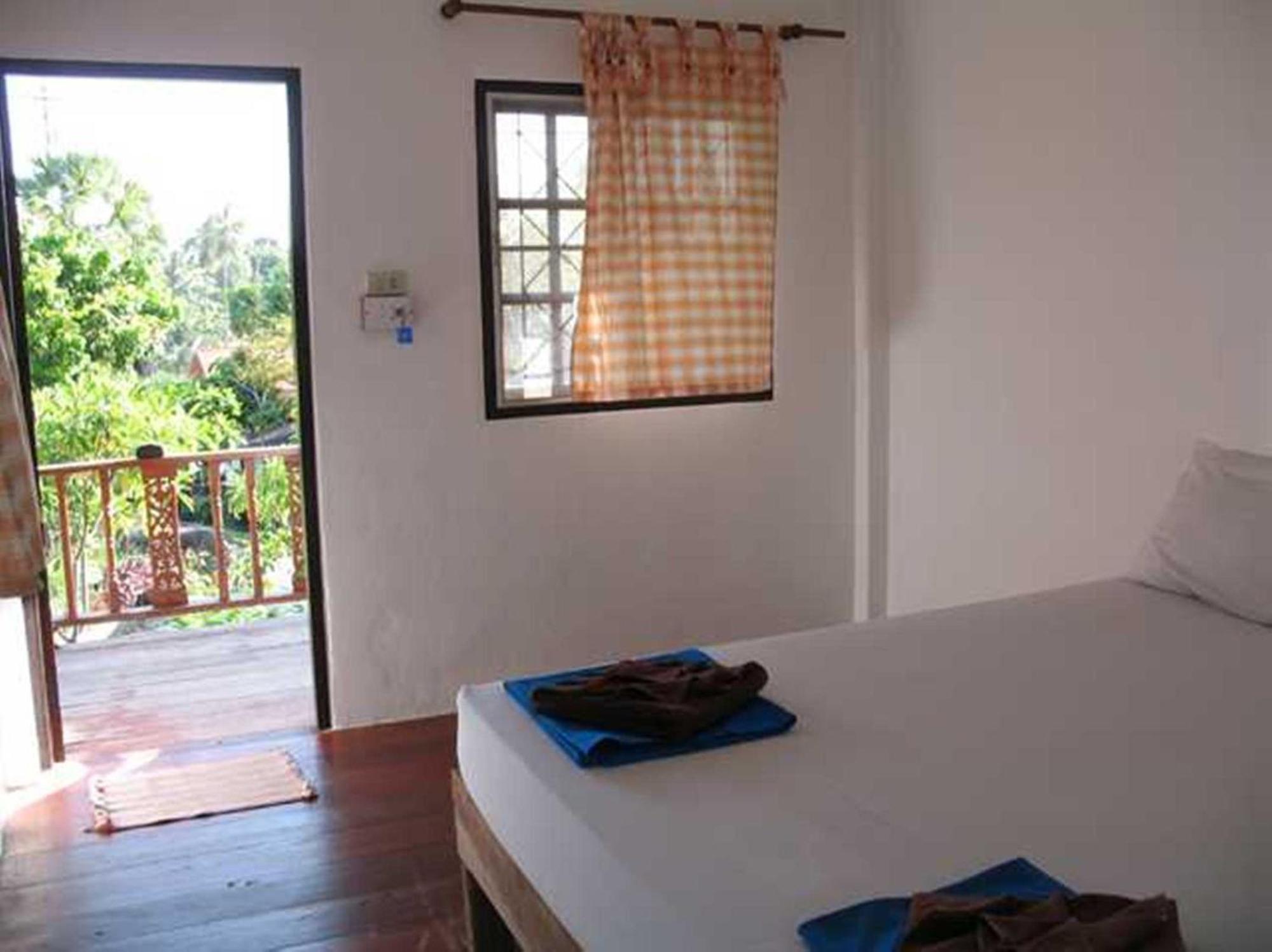 Bungalow avec Chambre Double et Ventilateur