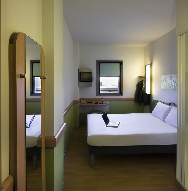 Zimmer mit Queensize-Bett