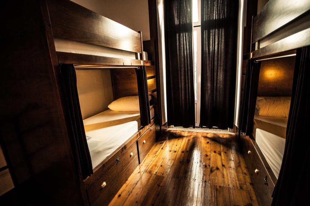 Bett im gemischten 6-Bett-Schlafsaal