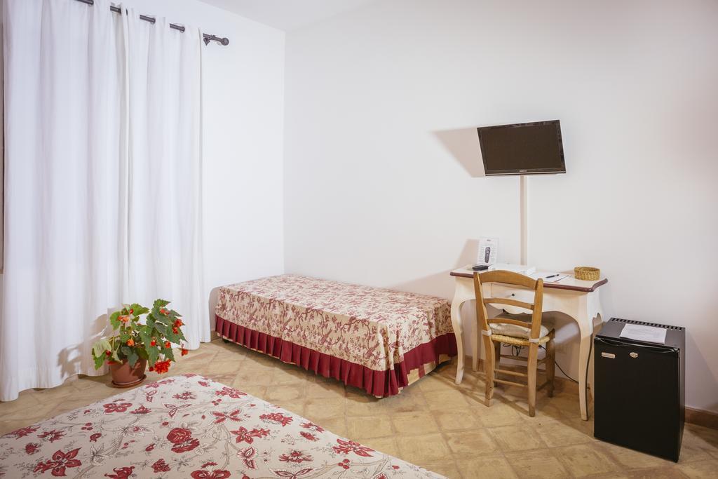 Standard Quadruple Room,347547289:JPEG