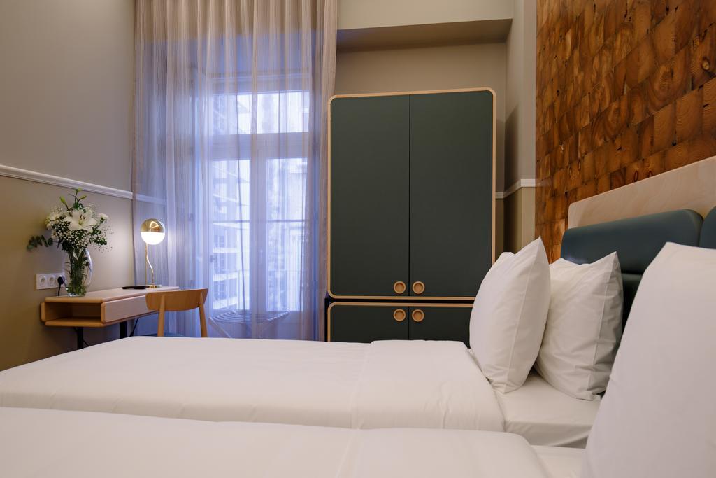 Quarto com 2 Camas de Solteiro