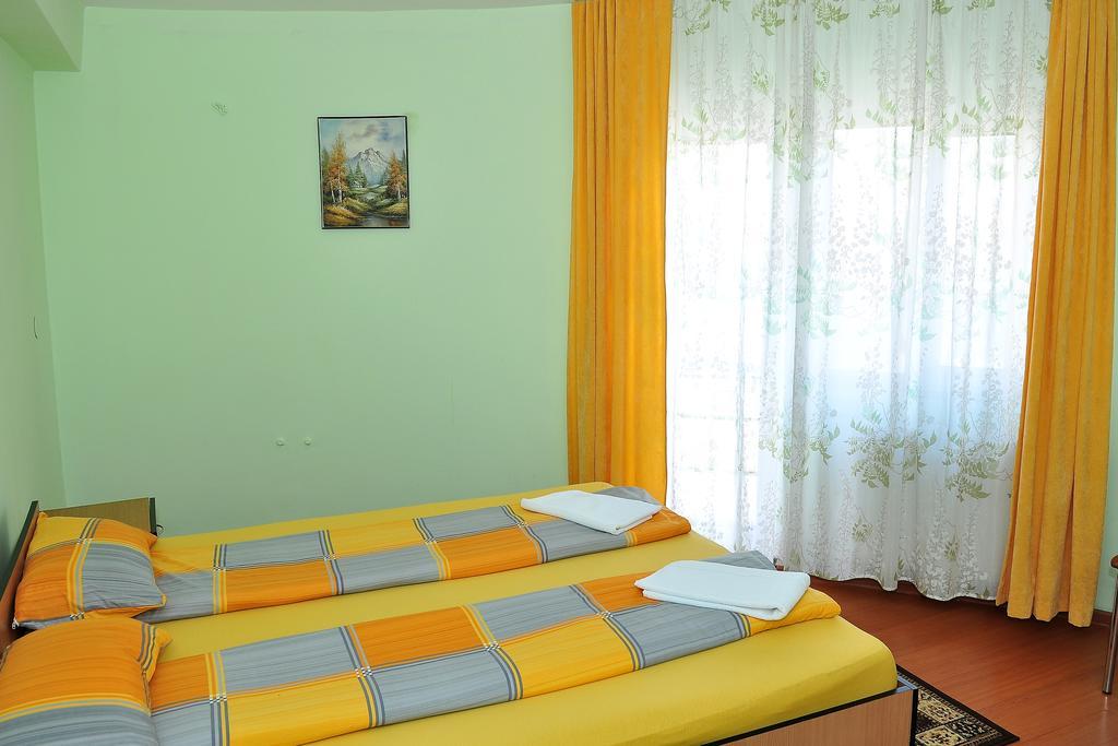 Double Room,381851998:JPEG