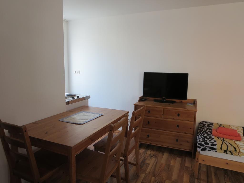 Single Room with Bathroom,766859299:JPEG