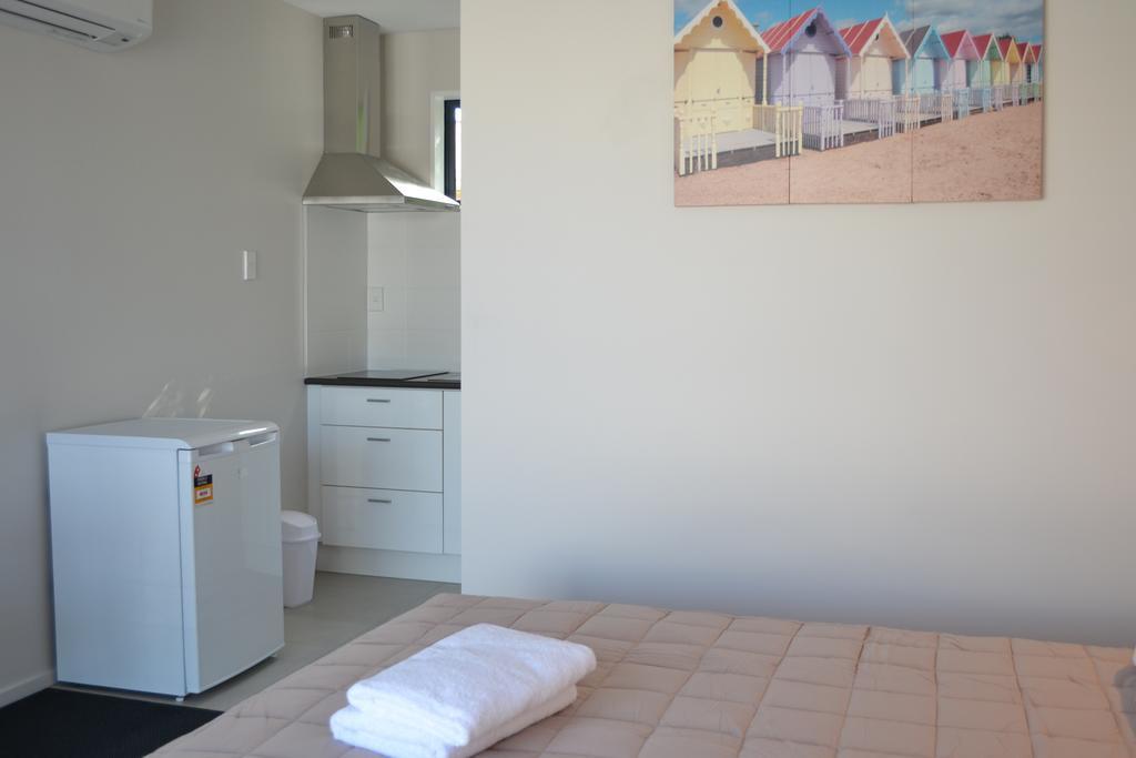 Studio mit Queensize-Bett und Badewanne (2 Erwachsene)