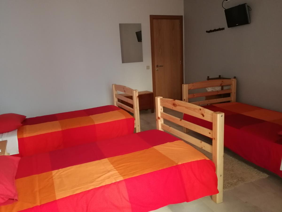 Habitación Triple con baño privado externo