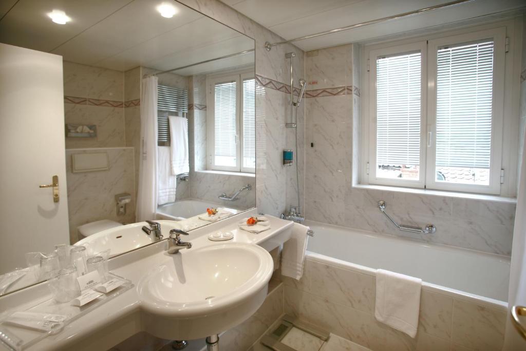 Double or Twin Room with Balcony and Mountain View