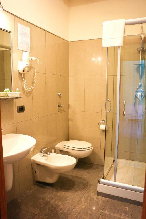 Deluxe Single Room,73249277:JPEG