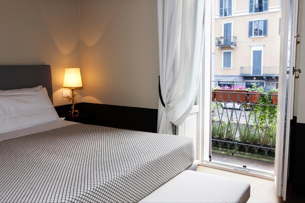 Superior Double or Twin Room with Canal View