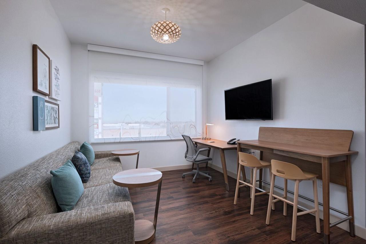 Executive King Suite, 1 Bedroom Executive Suite, Corner room