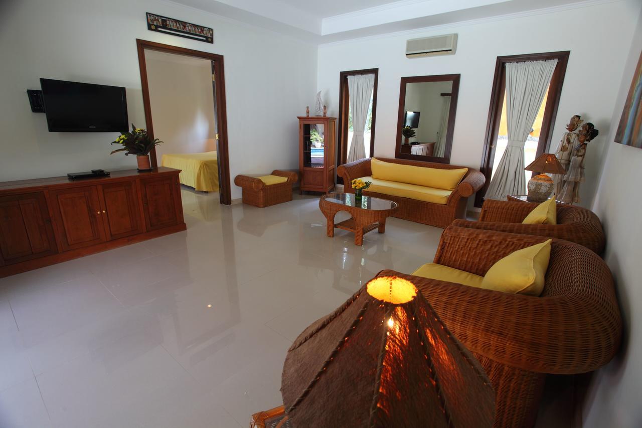 Deluxe King Suite with Free Airport Transfer