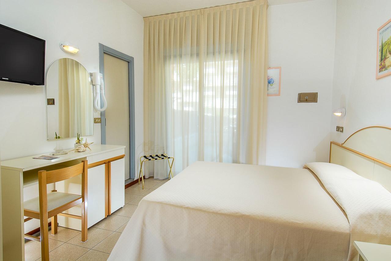 Double or Twin Room,649242927:JPEG
