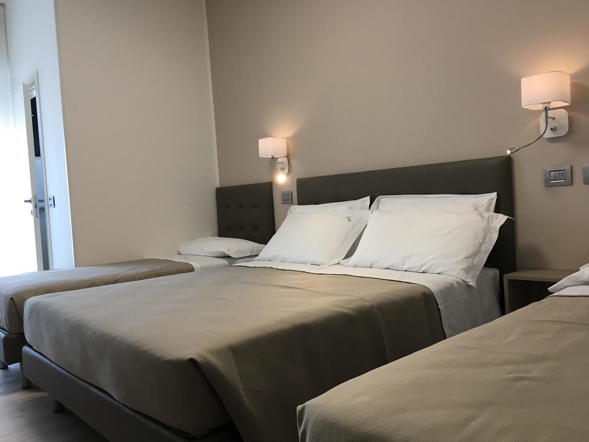 Quadruple Room,649243680:JPEG