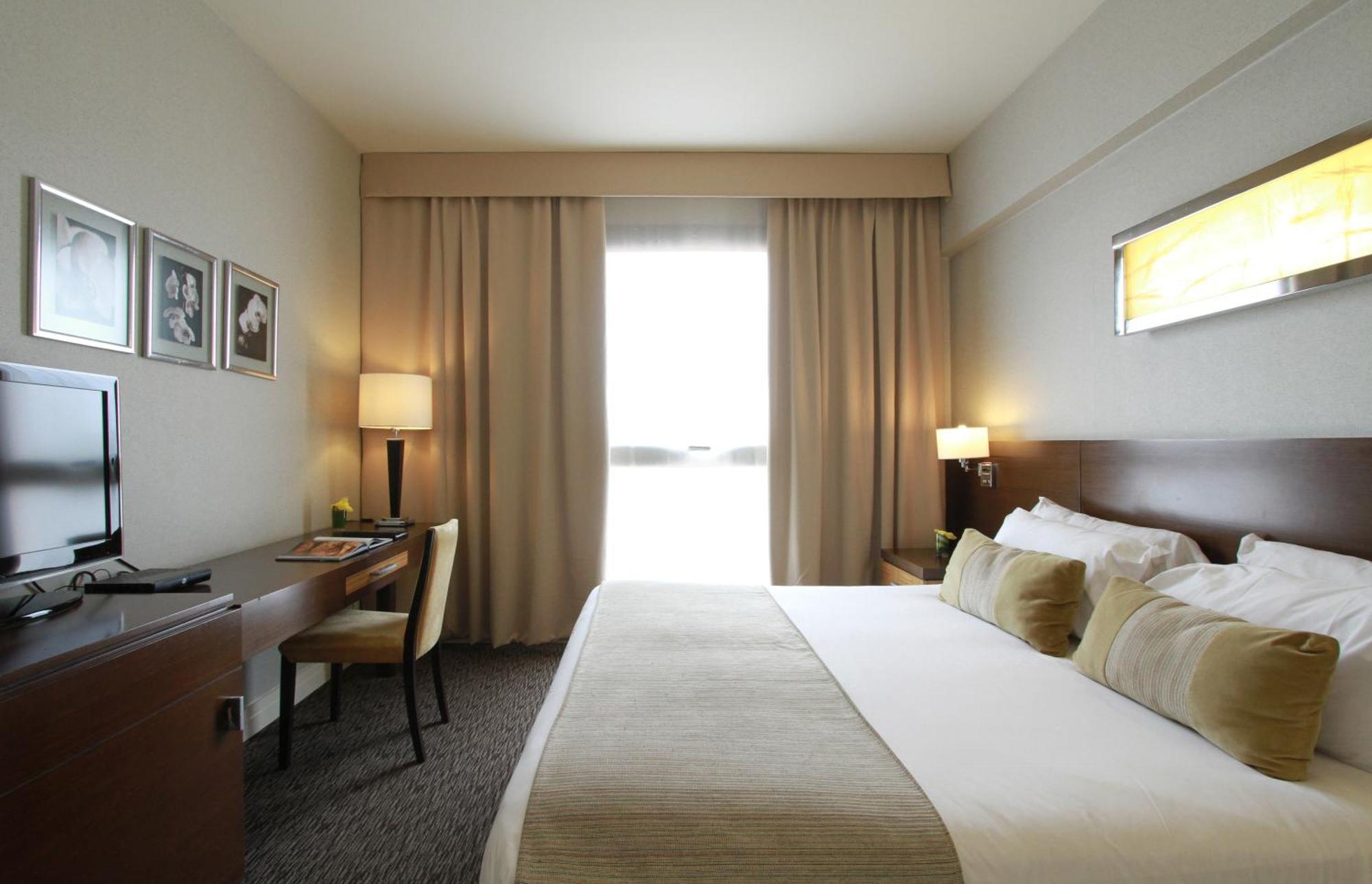 Classic Double or Twin Room with River Views