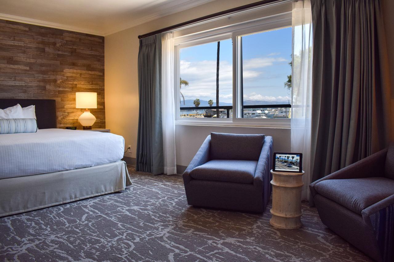 Chambre Lit King-Size - Accessible aux Personnes à Mobilité Réduite