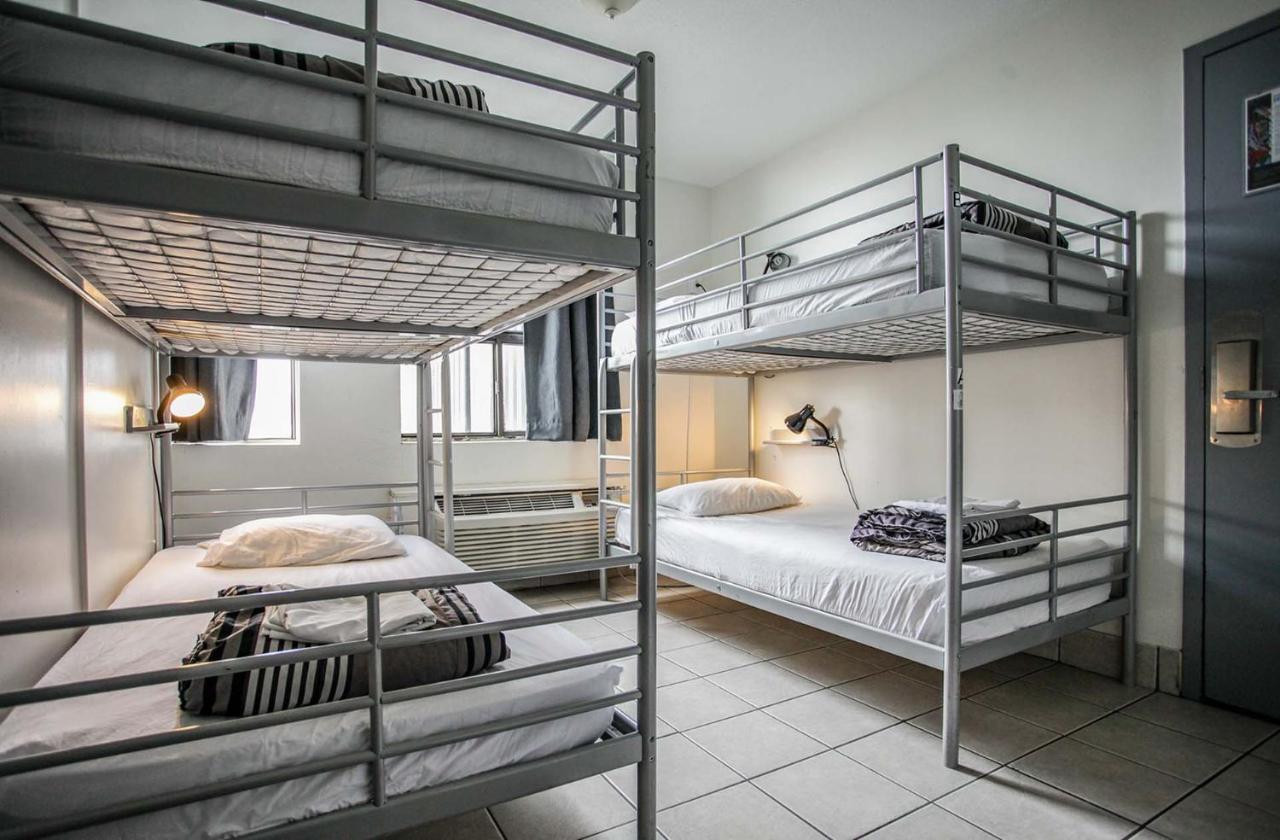 Cama em Dormitório Misto com 4 Camas