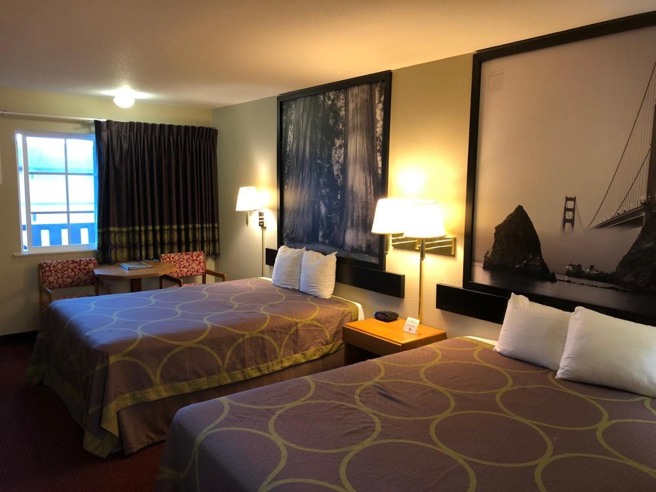 Queen Room with Two Queen Beds - Non-Smoking,746537879:JPEG